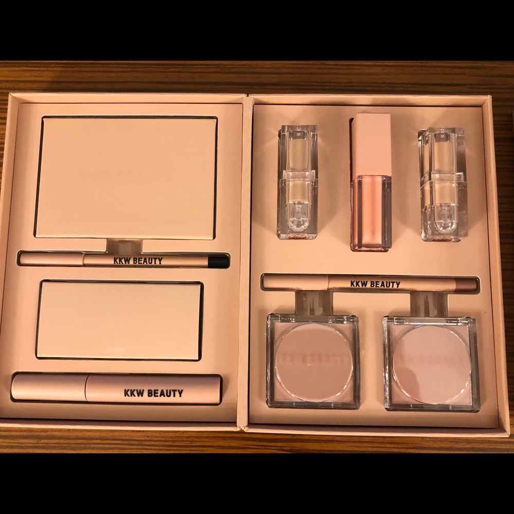 Kkw beauty bible kit